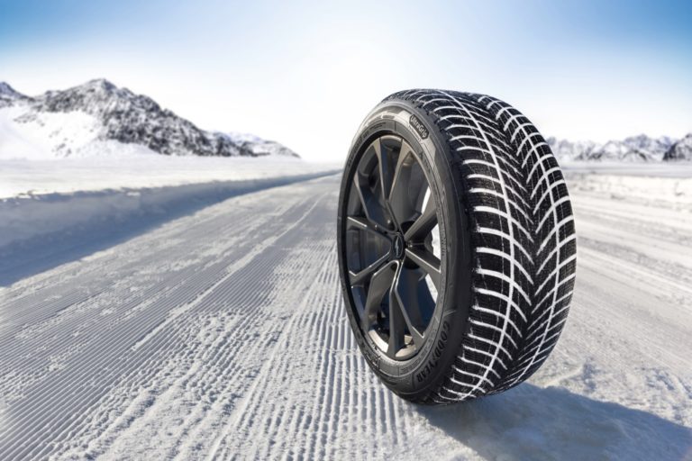 Autobild tested the stopping distances of 54 winter tyres, with Bridgestone, Michelin, Goodyear and Kleber among the best